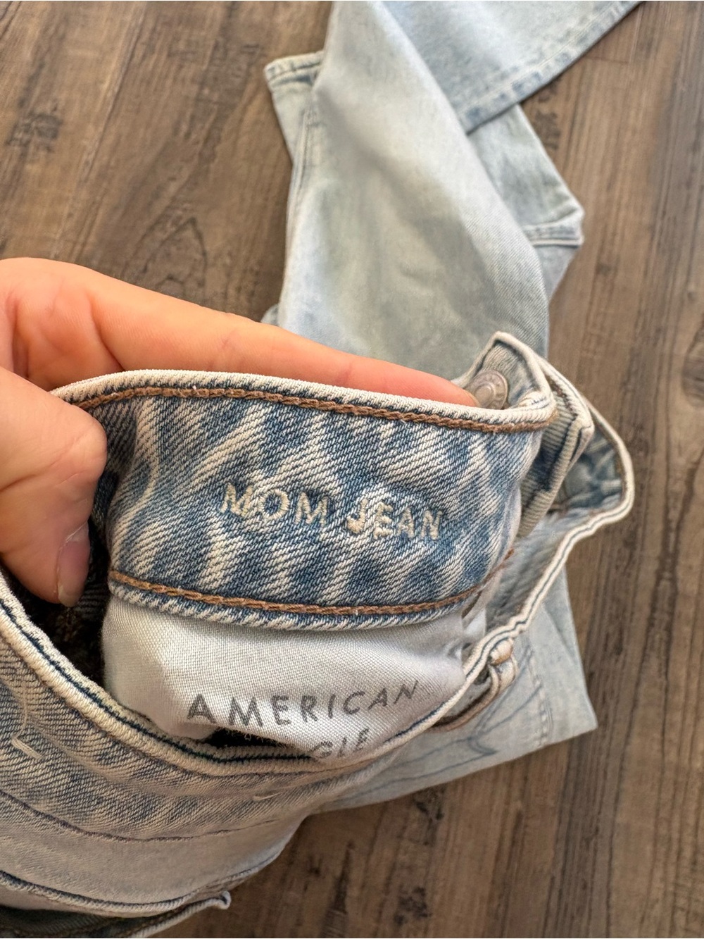 American eagle Mom Jeans - Picture 5 of 5
